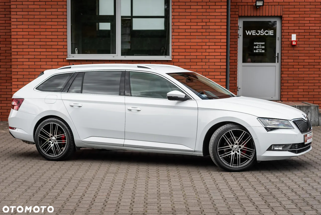 Skoda Superb 2.0 TSI Sportline DSG - 12