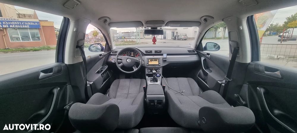 Volkswagen Passat Variant 1.6 TDI BlueMotion - 8