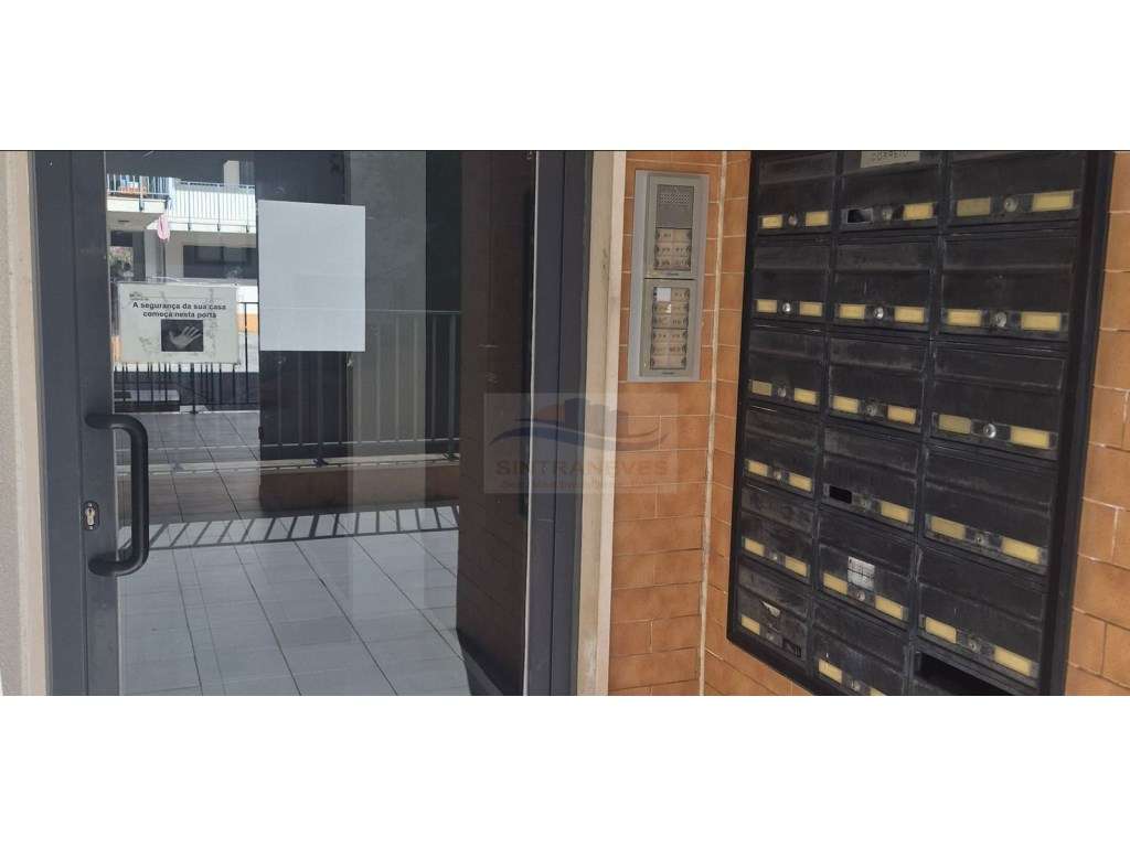 Apartamento T2 em RC em Ótima Localização na Ameixoeira, Lisboa, Co... - Grande imagem: 3/14