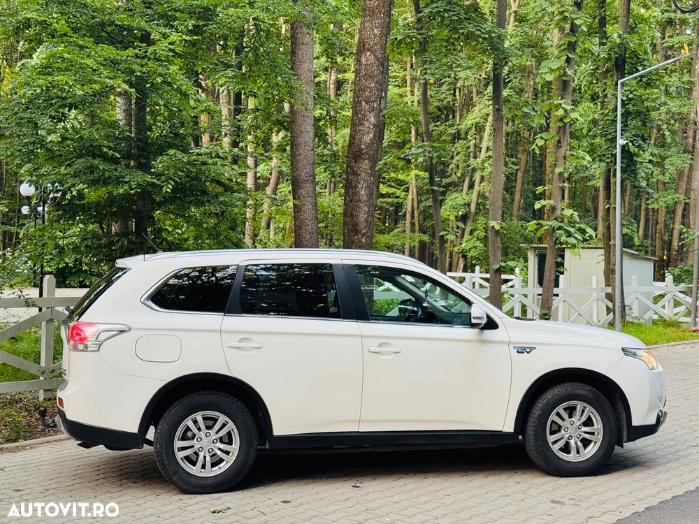 Mitsubishi Outlander - 7