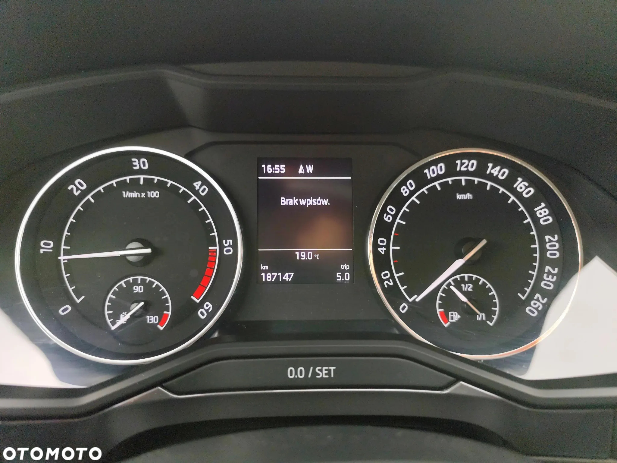 Skoda Superb 2.0 TDI SCR Ambition - 13