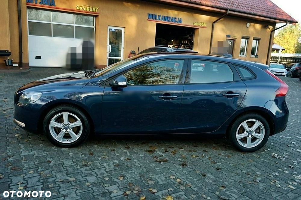 Volvo V40 - 8