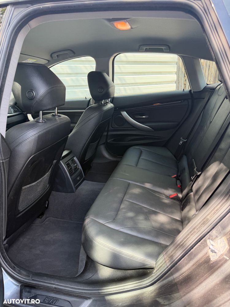 BMW Seria 3 320d Aut. - 15