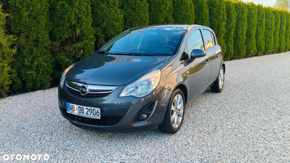 Opel Corsa 1.2 16V Cosmo - 25