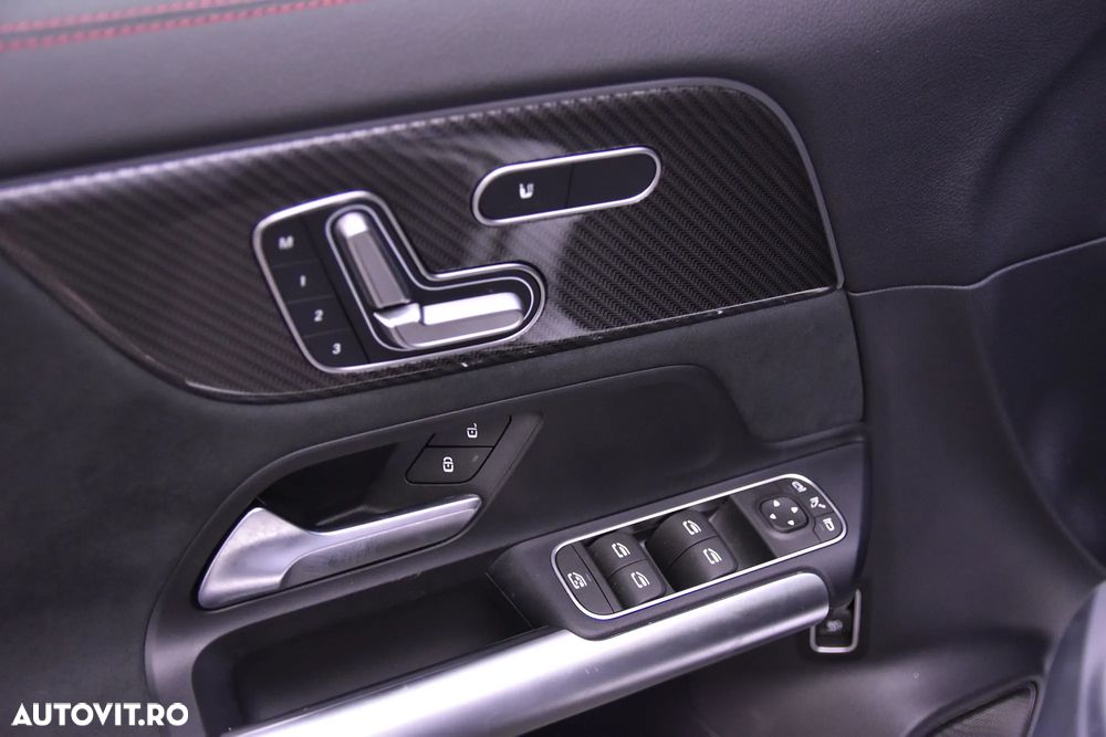 Mercedes-Benz GLA AMG 35 4MATIC - 14