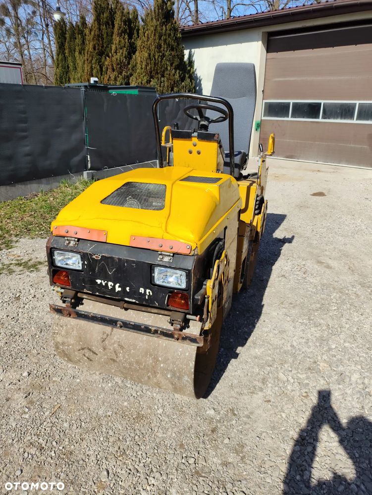 Caterpillar CB-114 - 16