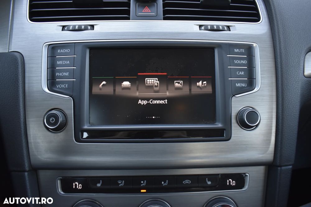 Volkswagen Golf 1.2 TSI BMT Comfortline - 27