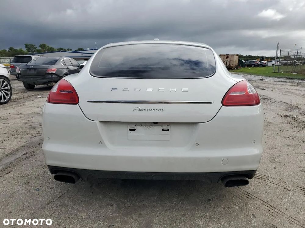 Porsche Panamera - 6