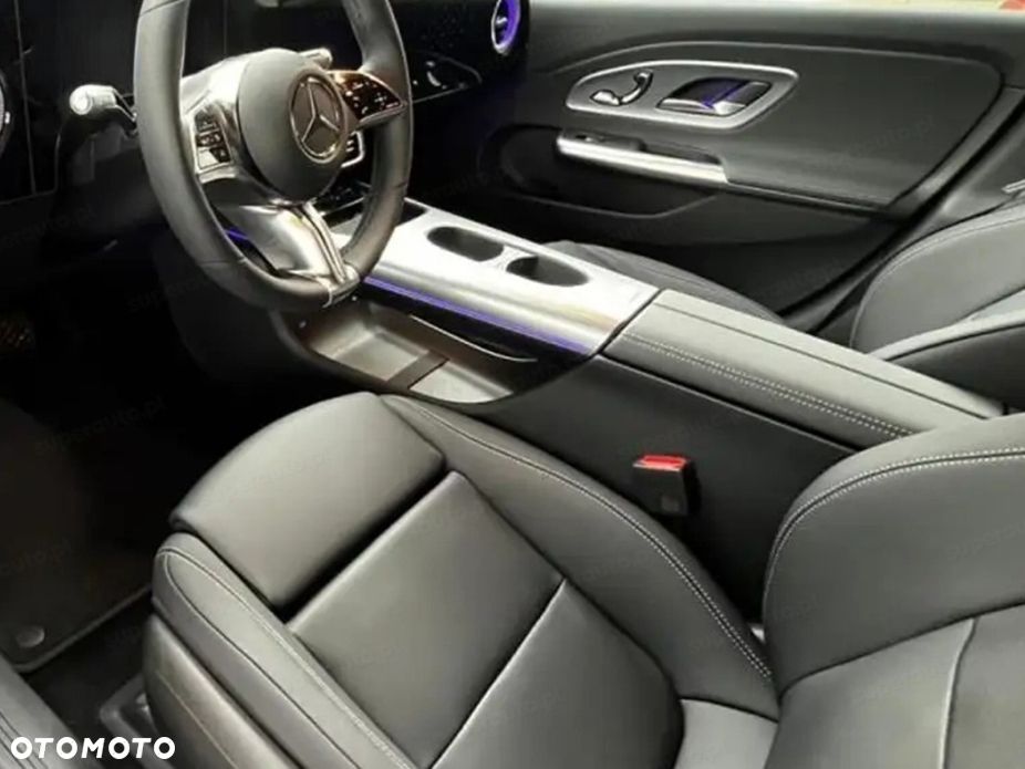 Mercedes-Benz CLA 180 mHEV 8G-DCT - 5