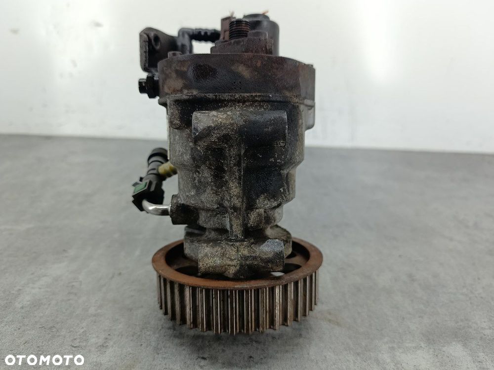 POMPA WTRYSKOWA RENAULT CLIO III FL 8200707450-B  8200057225 R9042A070C - 7