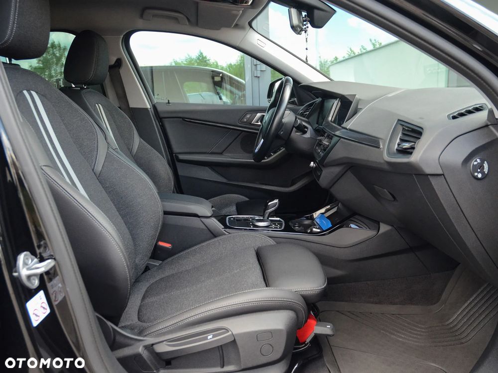 BMW Seria 1 118d Sport Line - 28