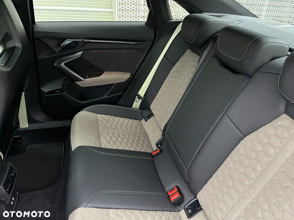 Audi RS3 Limousine - 23