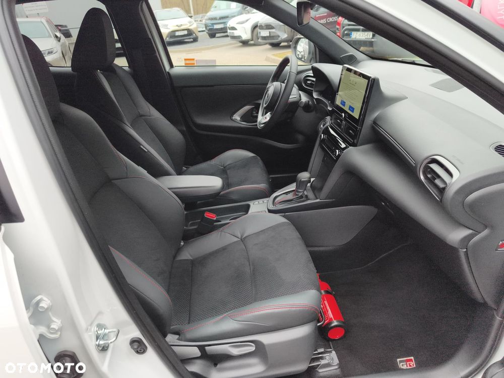 Toyota Yaris Cross Hybrid 1.5 GR Sport - 9
