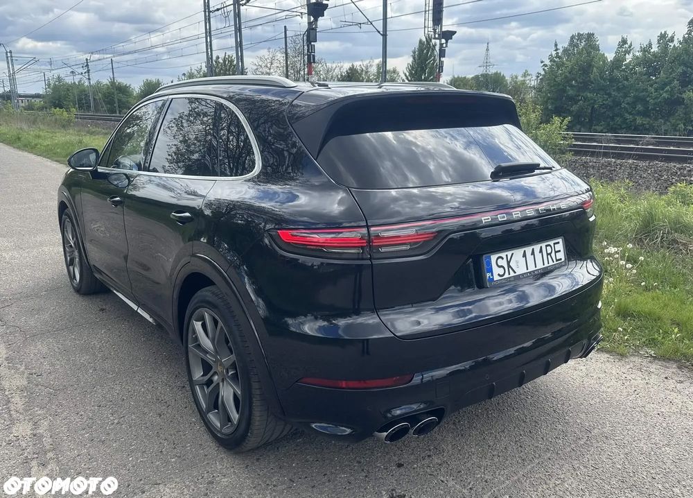 Porsche Cayenne - 6