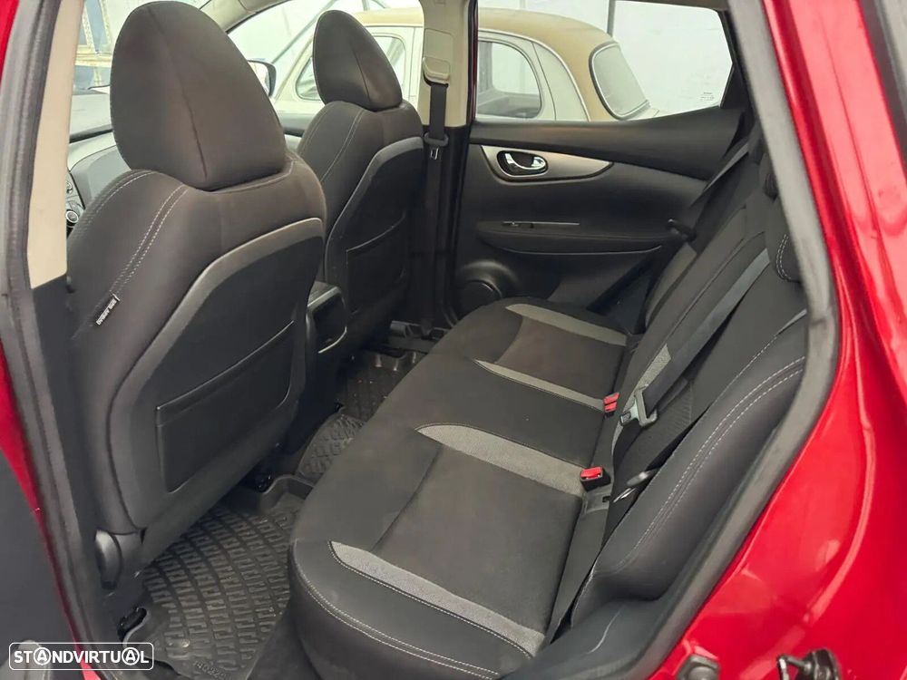 Nissan Qashqai 1.2 DIG-T N-Connecta - 27