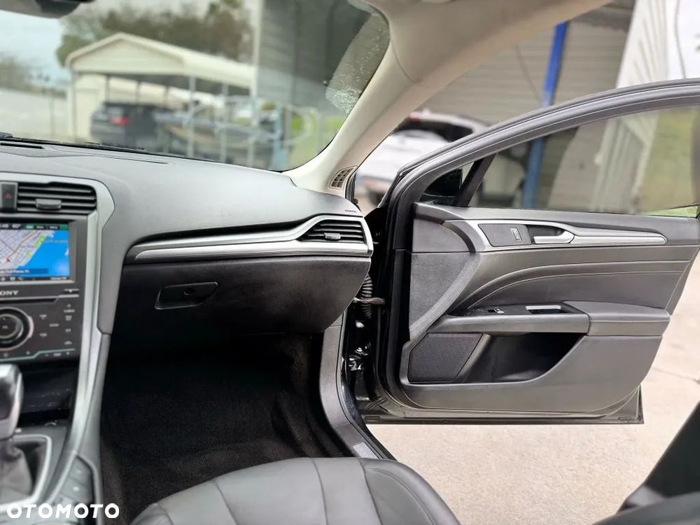 Ford Fusion 2.0 EcoBoost Titanium - 27
