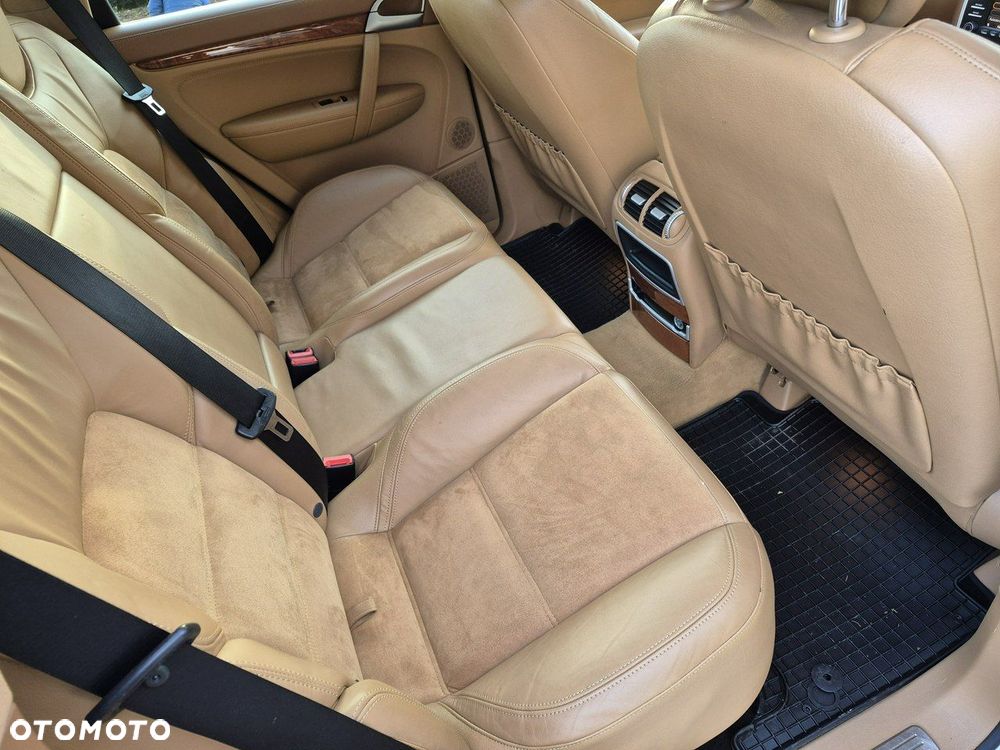 Porsche Cayenne - 19