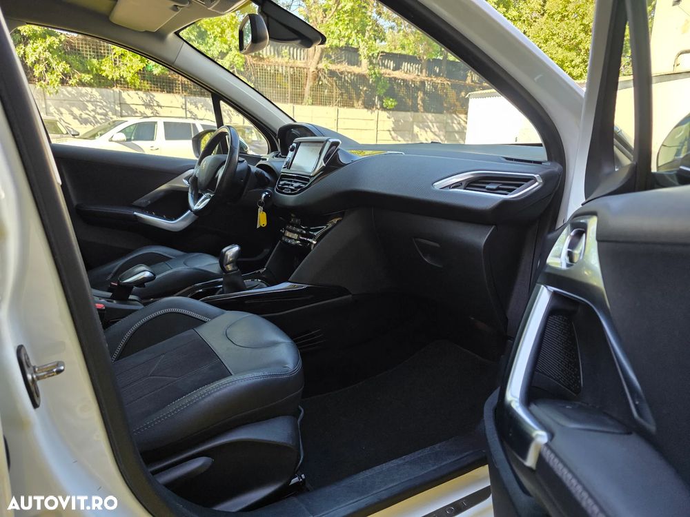 Peugeot 2008 PureTech 110 Stop&Start Crossway - 13