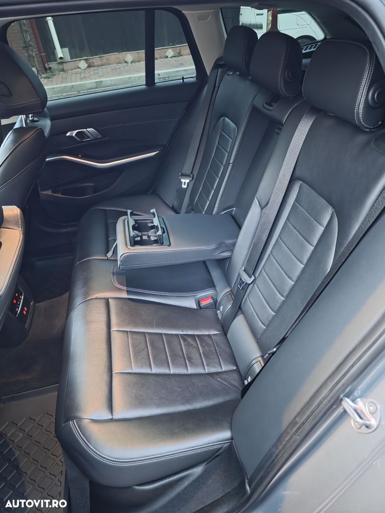 BMW Seria 3 320d xDrive AT MHEV - 20
