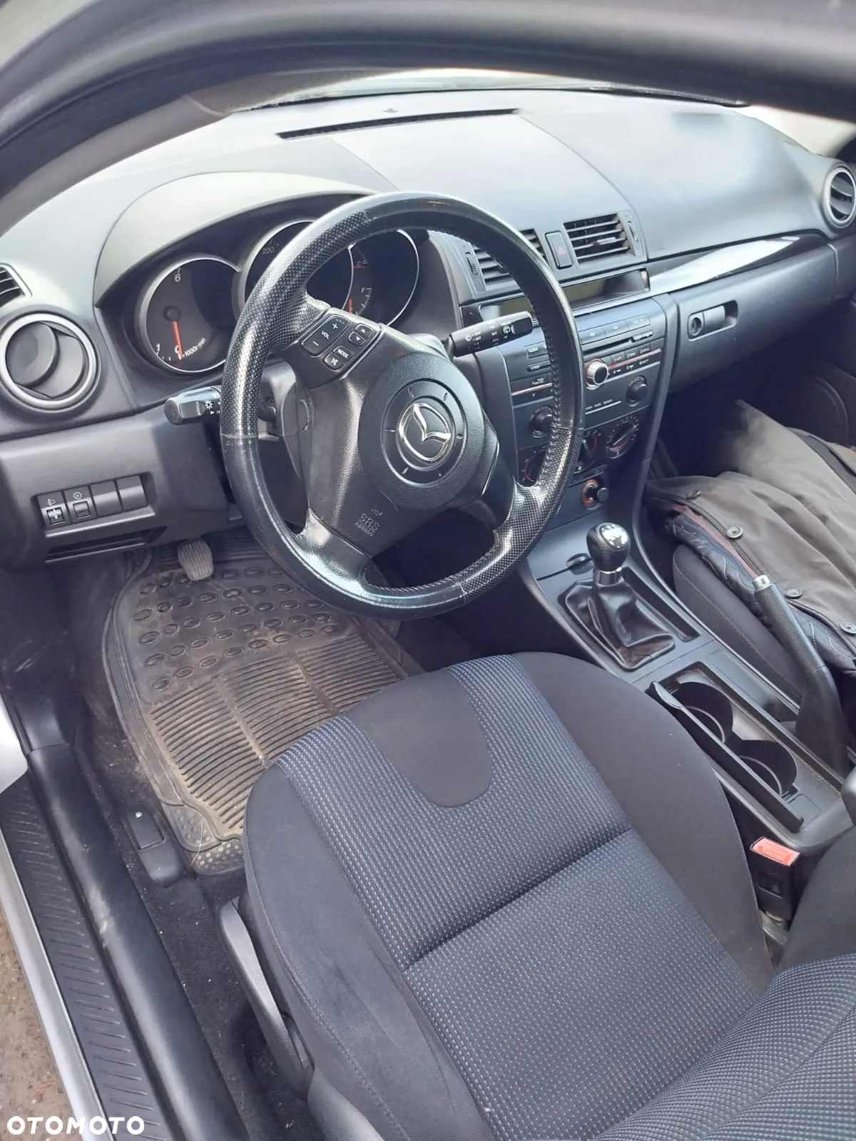 Mazda 3 - 4