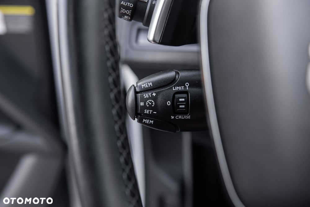 Peugeot 3008 BlueHDi 120 EAT6 Stop & Start Allure - 19