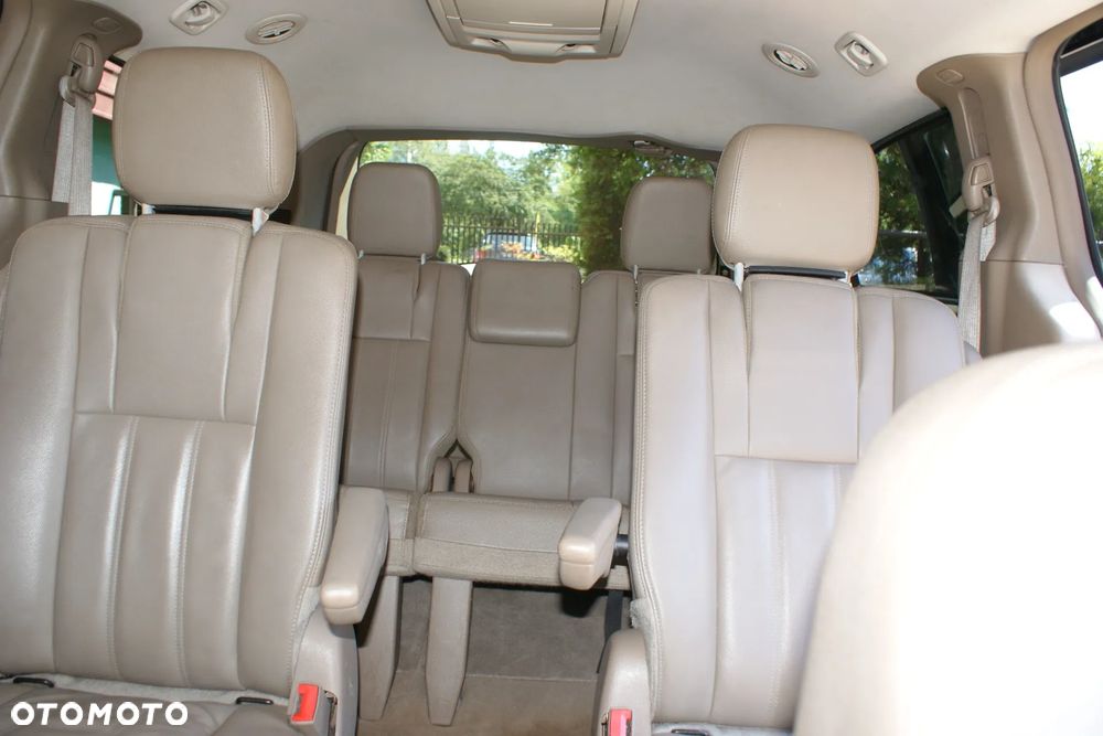 Chrysler Town & Country 3.6 Touring - 39