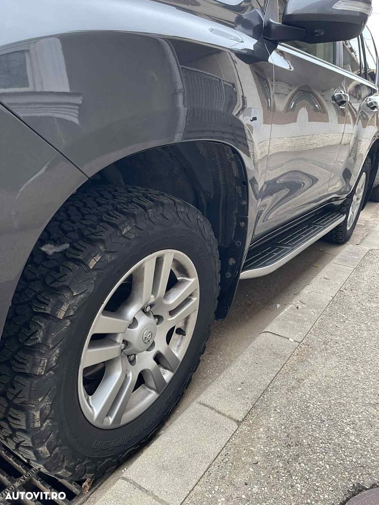 Toyota Land Cruiser 3.0l Turbo D-4D Aut. AVS 7 Locuri Luxury - 5