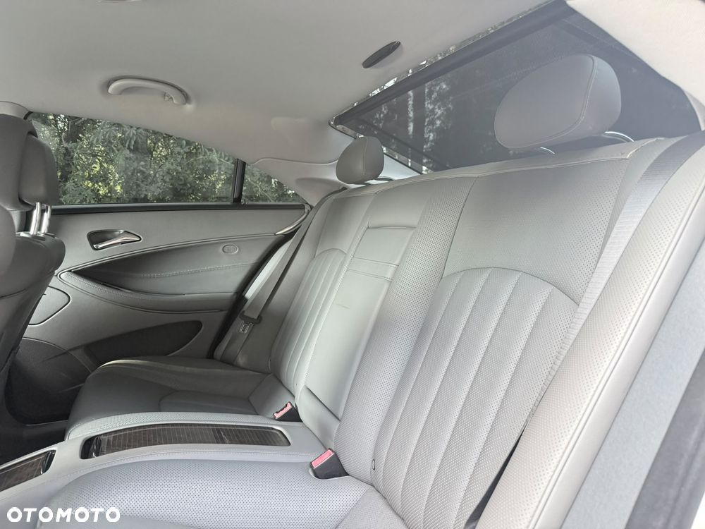 Mercedes-Benz CLS - 23