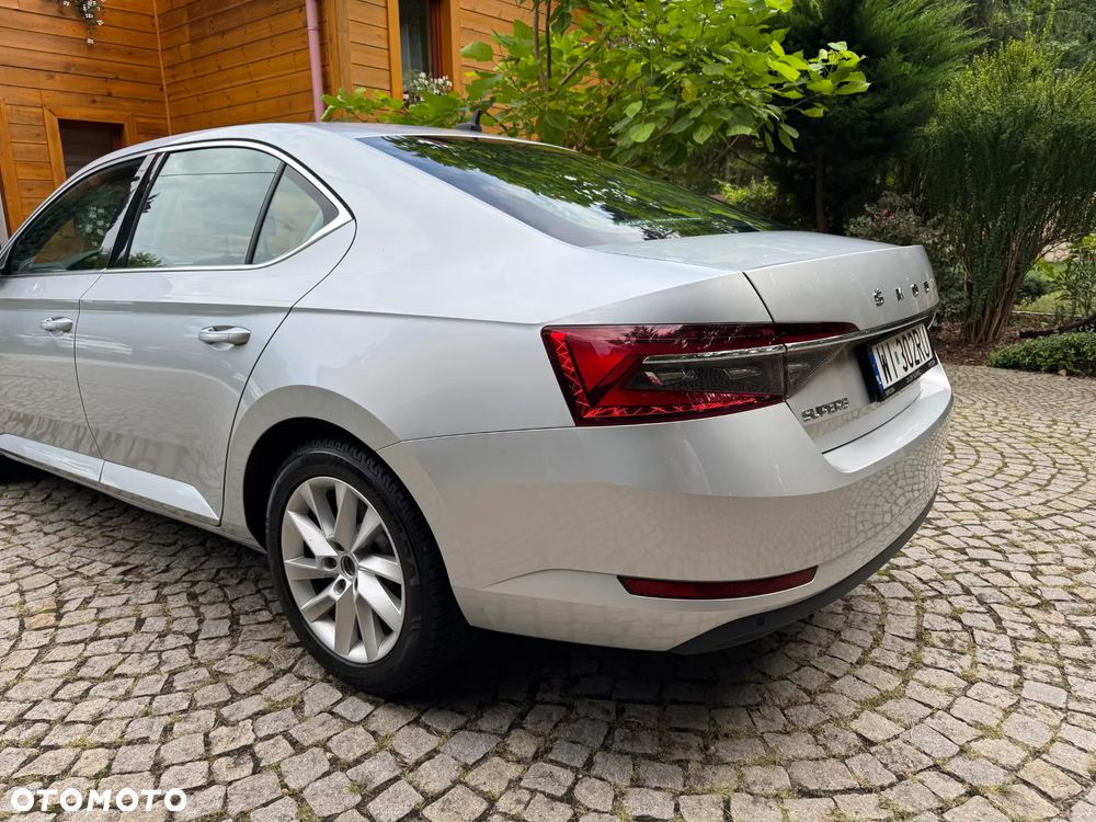 Skoda Superb 2.0 TDI SCR Ambition DSG - 4