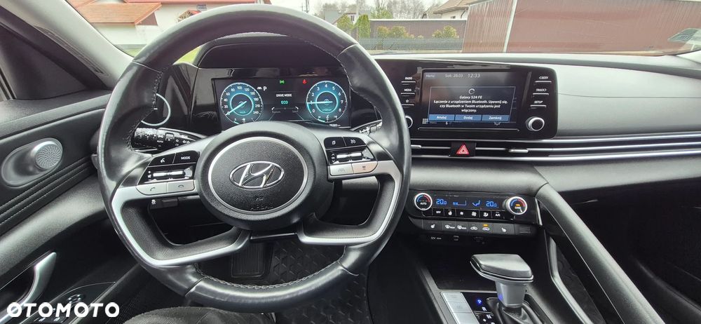 Hyundai Elantra 1.6 Smart CVT - 14