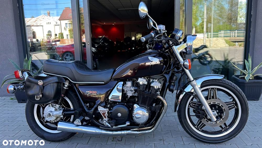 Honda CB - 1