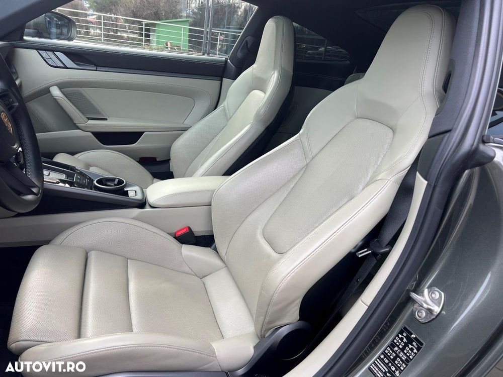 Porsche 911 Carrera 4S PDK - 10