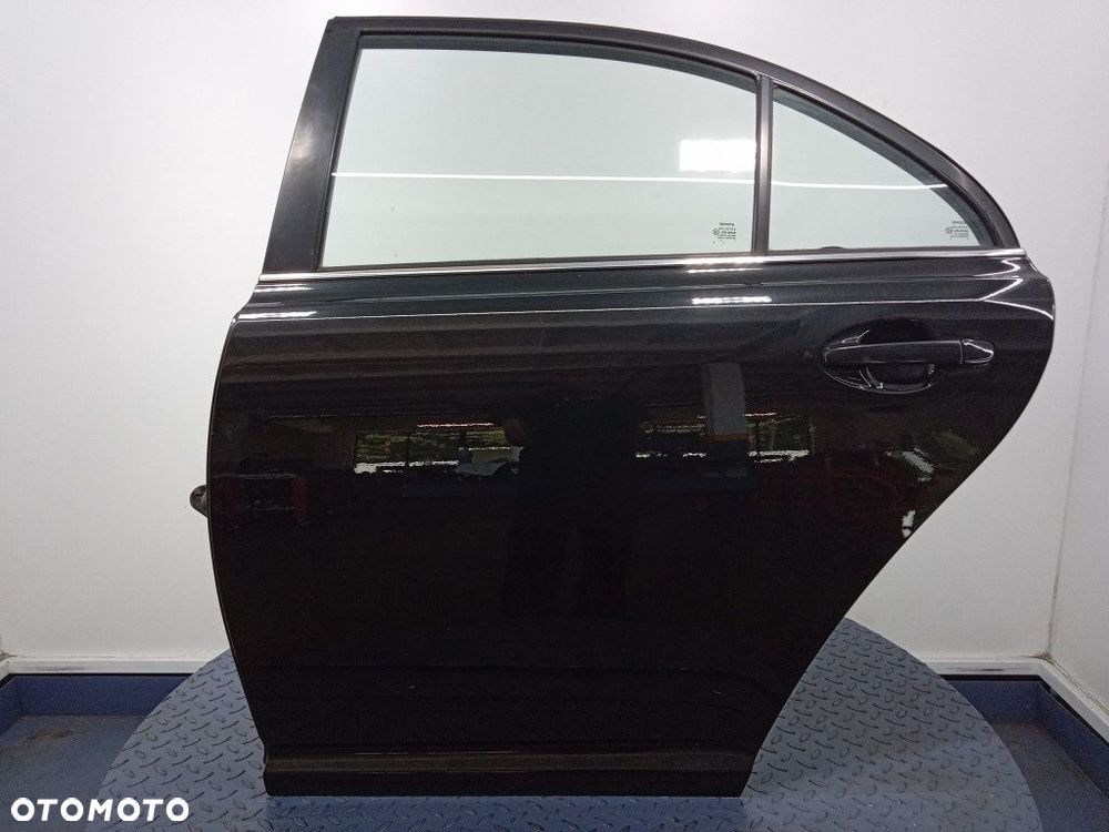 TOYOTA AVENSIS II HB DRZWI TYŁ LEWE TYLNE 209 - 1