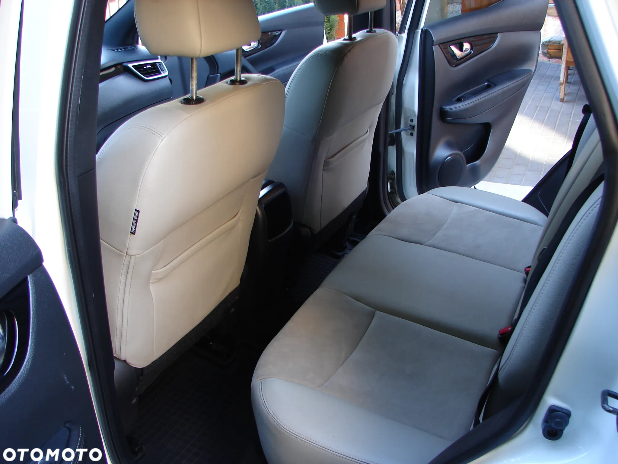 Nissan Qashqai 1.6 DCi 4x4 Tekna - 9