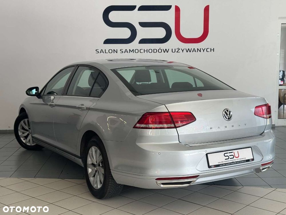 Volkswagen Passat 1.6 TDI BMT Comfortline - 4