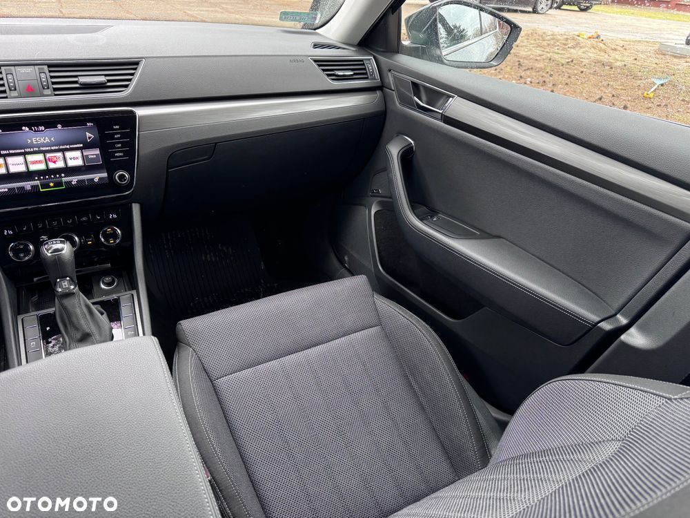 Skoda Superb 2.0 TSI Style DSG - 32