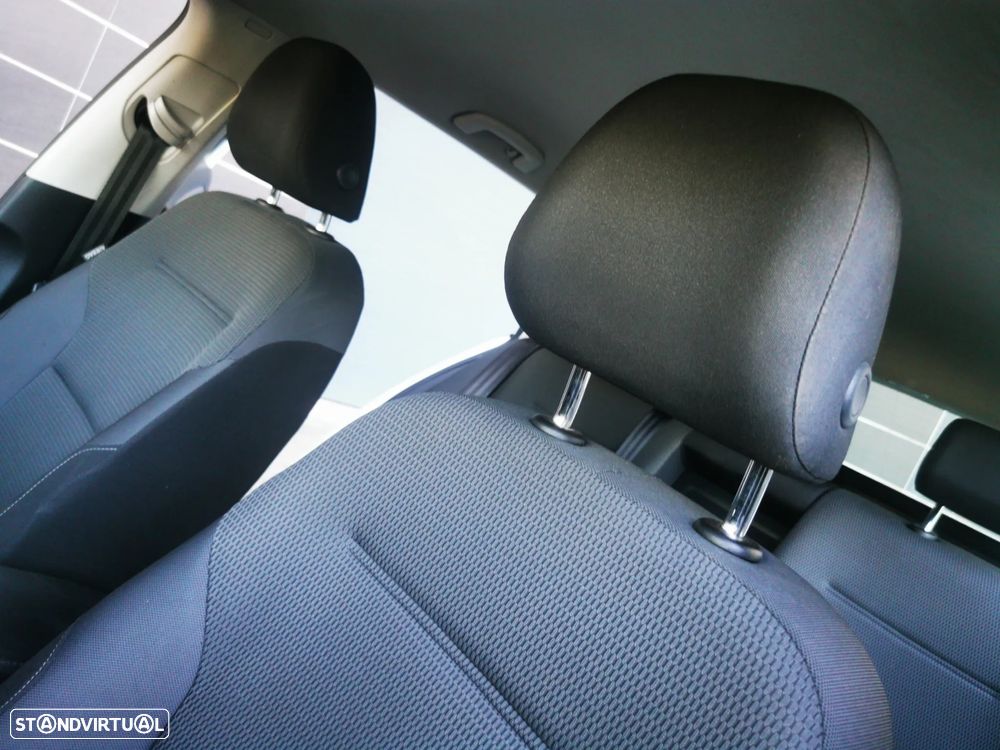 VW Golf Variant 1.6 TDi BlueMotion Confortline - 26