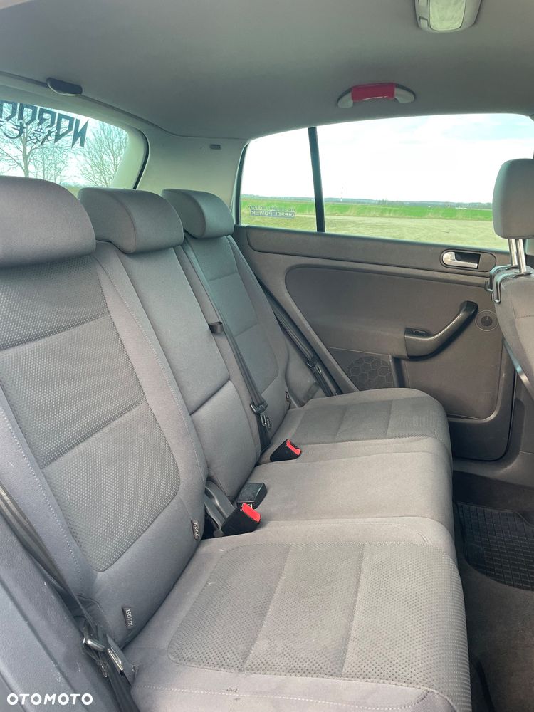 Volkswagen Golf - 11