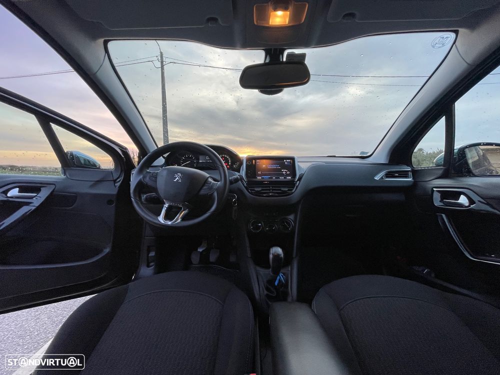 Peugeot 208 1.2 PureTech Style - 5