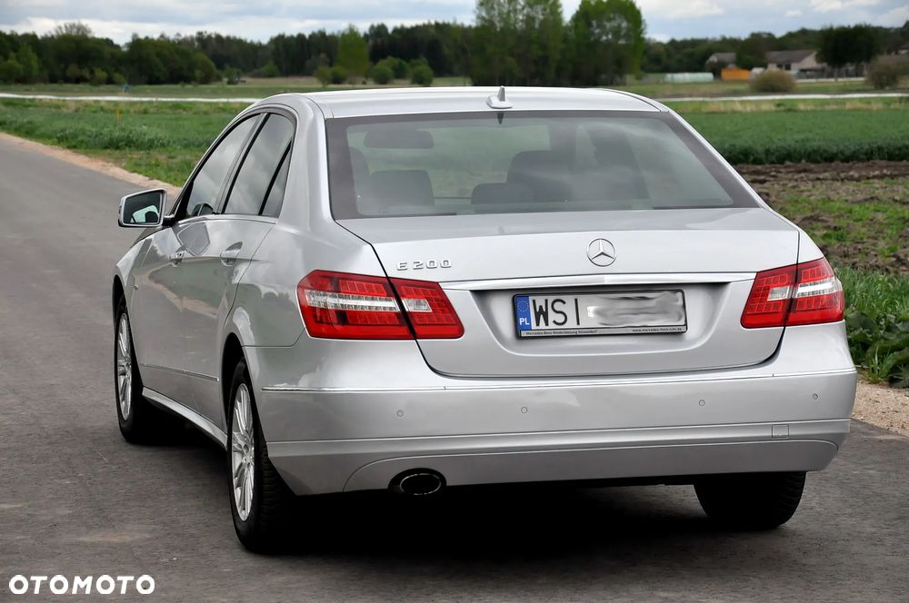 Mercedes-Benz Klasa E 250 CGI BlueEFFICIENCY 7G-TRONIC Elegance - 18
