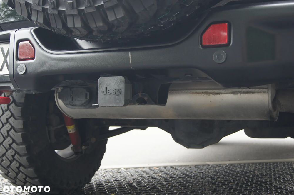 Jeep Wrangler - 32