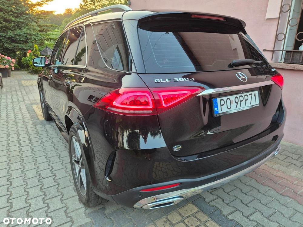 Mercedes-Benz GLE 300 d 4Matic 9G-TRONIC AMG Line - 11