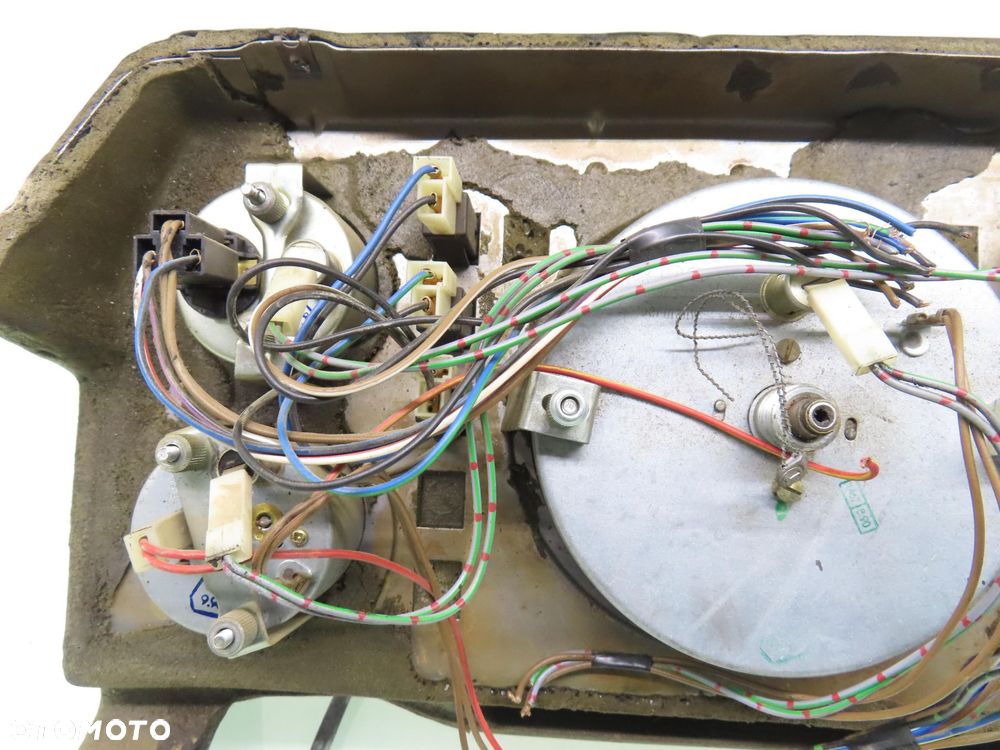 LICZNIK + LINKA GAZU  MERCEDES-BENZ T1 KACZKA 208 D 2.3 - 10