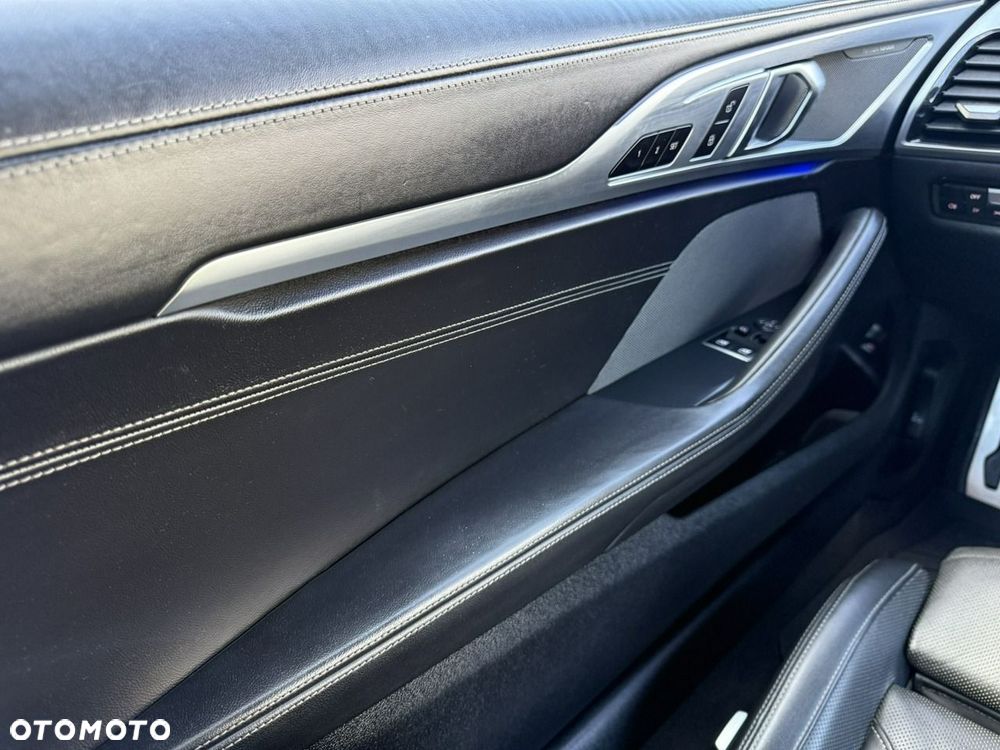 BMW Seria 8 840i xDrive - 21