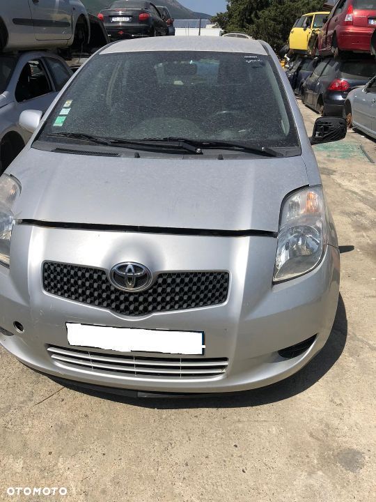 TOYOTA YARIS II PODSZYBIE EUROPA - 1