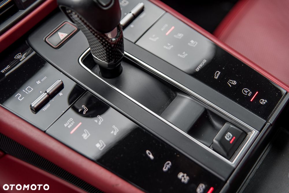 Porsche Macan GTS PDK - 22
