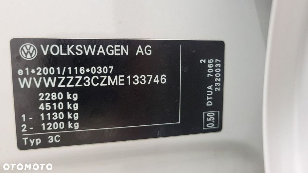 Volkswagen Passat - 26