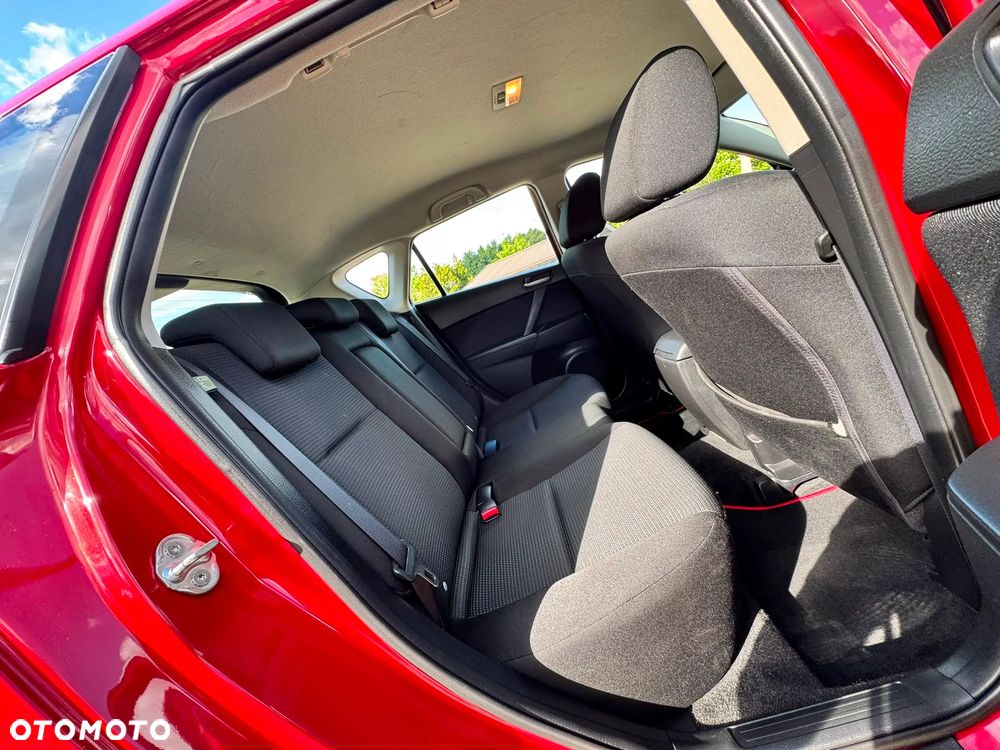 Mazda 3 1.6 Exclusive + - 23