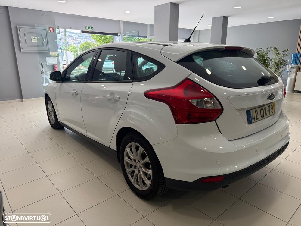 Ford Focus 1.6 TDCi DPF Ambiente - 7