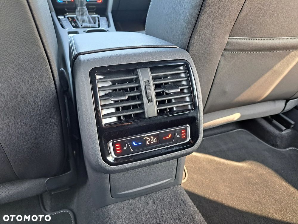 Volkswagen Arteon 2.0 TSI R-Line DSG - 33